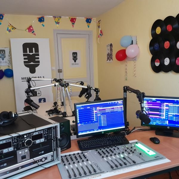 MEET FM 93.3 DUNKERQUE tweet media