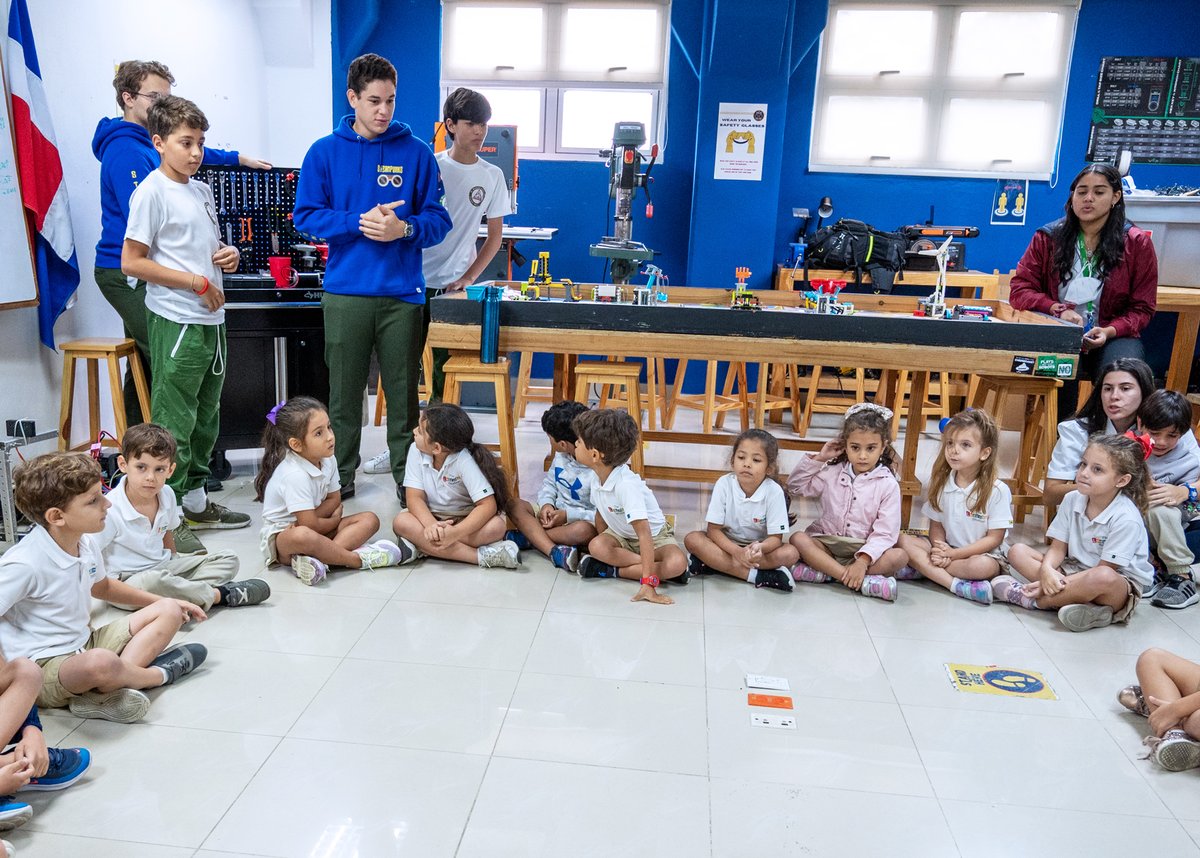To celebrate Lego Day, our <a href="/steampunksfrc/">77SteamPunks17</a> hosted a robotics and Lego show for preschoolers! Teaching robotics at an early age can help develop analytical and mathematical skills. 🤖💛💙

#SMSNews #LegoDay #FRC #FIRSTLegoLeague #FIRSTLegoLeagueJr #Swipe