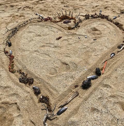 RadJoyHardTimes's tweet photo. RadJoy Earth Valentines from over the years—in this week's Radical Joy Revealed. https://t.co/XfT5GZjUW3
https://t.co/UtJQiiQfvo https://t.co/msAwxXKpiL