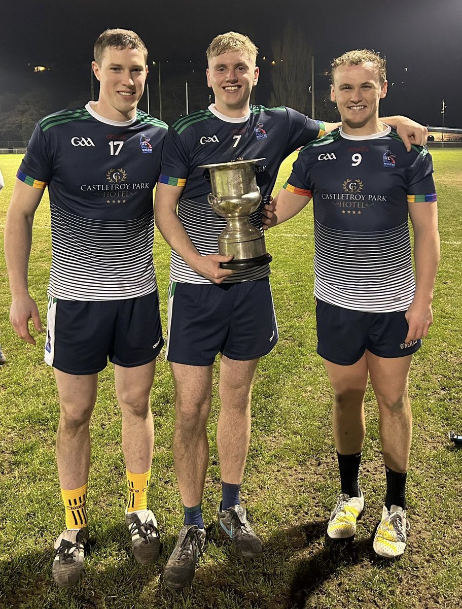 clonlaragaaclub's tweet photo. Congrats to Clon Seniors Aidan Moriarty Colm O’Meara & David Fitzgerald & @ul_gaa Intermediate hurlers on winning the Munster championship over @ucc_gaa by a score of 1-19 to 2-12🐺💛🖤 Looking forward to seeing these lads in #ClareCup & #CanonHamilton action🏆
#clubisfamily https://t.co/cT7Zghcw5f
