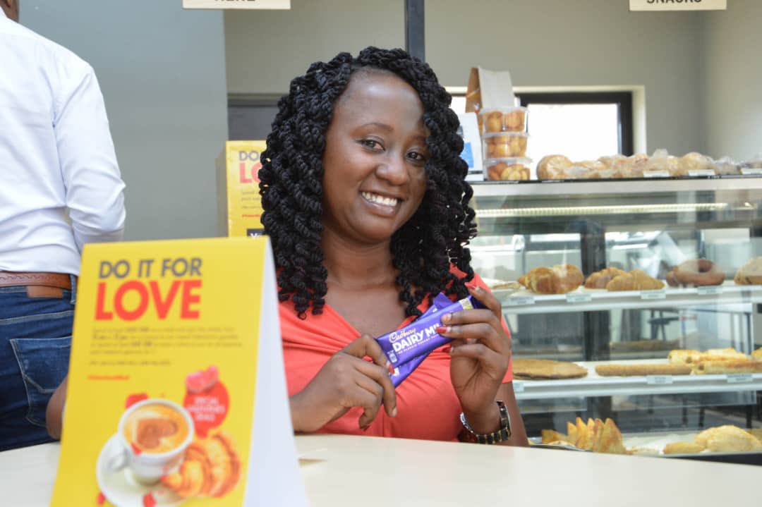 QuteJR's tweet photo. Your Vals Day didnโt go as expected?
Well, @Shell_Uganda customers canโt relate
These were beautiful moments as Shell and itโs customers spread love courtesy of the #ValentineAtShell campaign yesterday! https://t.co/6u93hOSafg