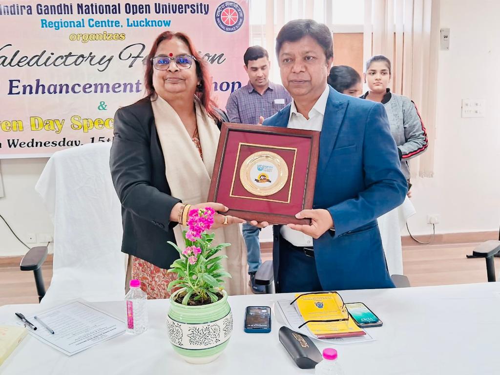 AnandShekhar08's tweet photo. Invited as a Chairperson of Valedictory Ceremony of Skill Enhancement  &amp; Special NSS Camp program organised by Indira Gandhi National Open University, Lucknow.
@AnandShekhar08
@OfficialIGNOU #NSS #BSSITM #BSSCOP #BSSGI #workshop #skillenhancement 
@RinaSin25405102 https://t.co/GOv76PBGBx
