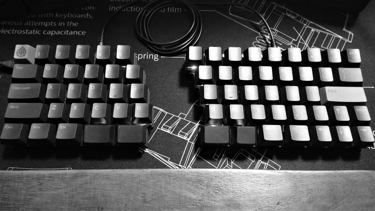 ainosuke_key's tweet image. モノクロにしたらなんか雰囲気出るかなと思ったけど、浅はかな考えだった模様…
#Guide68