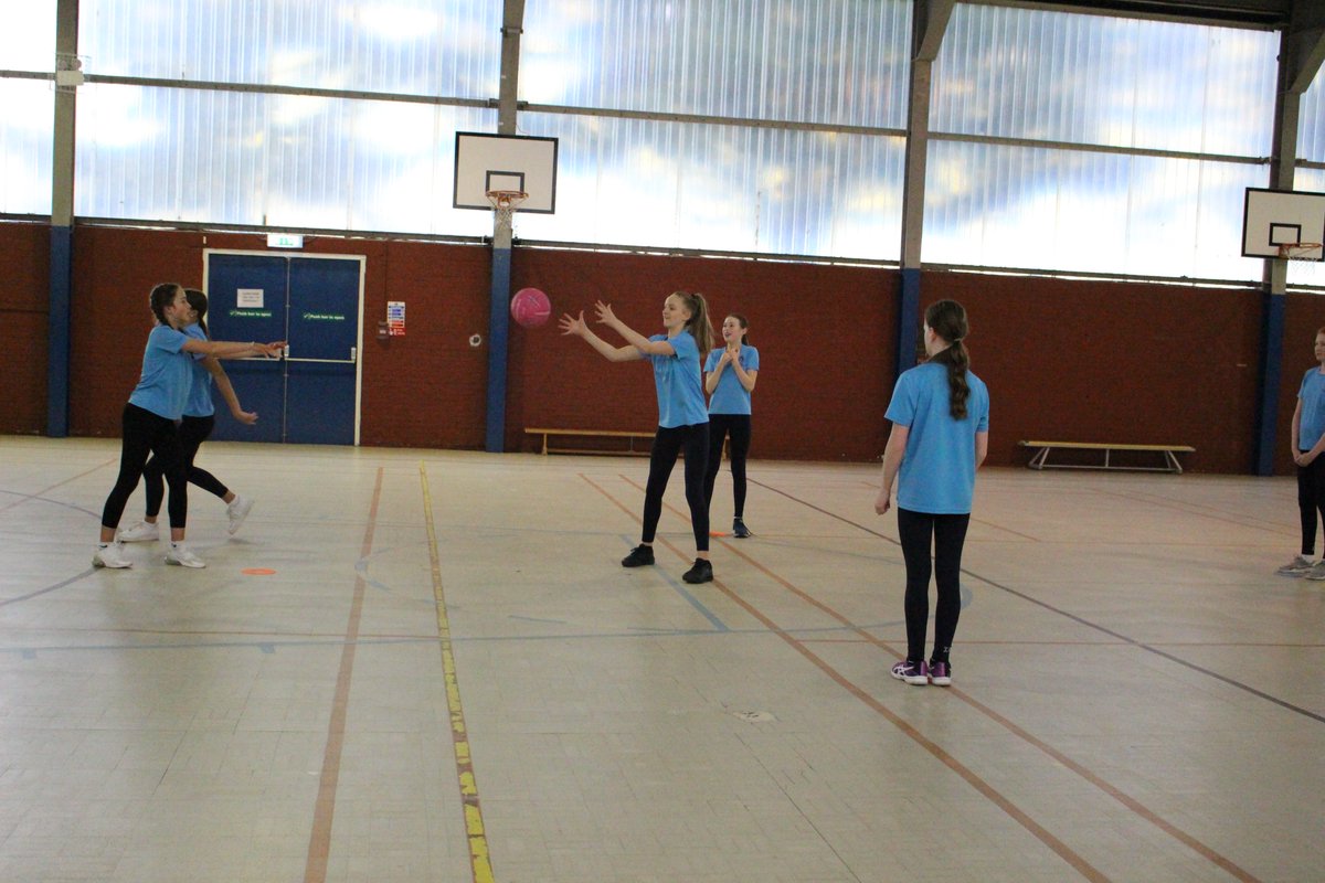 HC_Scotland's tweet photo. Our #HamiltonTransitus, #HamiltonS1 and #HamiltonS2 girls have been working hard at our after school training sessions. This week they worked on their passing and movement during various drills to transfer this to competitive games at the end of the session. #HamiltonConfidence https://t.co/JITo7yN9PT