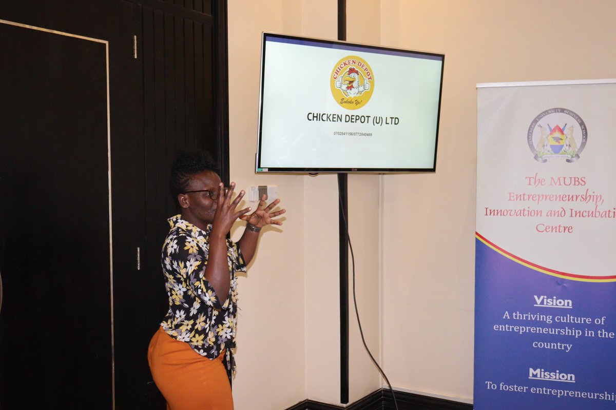 MUBS_Entreship's tweet photo. We're going through business pitch practice with the guidance of our mentors and getting feedback from the EIIC team.

#NSSFHiInnovator #MUBSEIIC https://t.co/B1lzWKHAAo