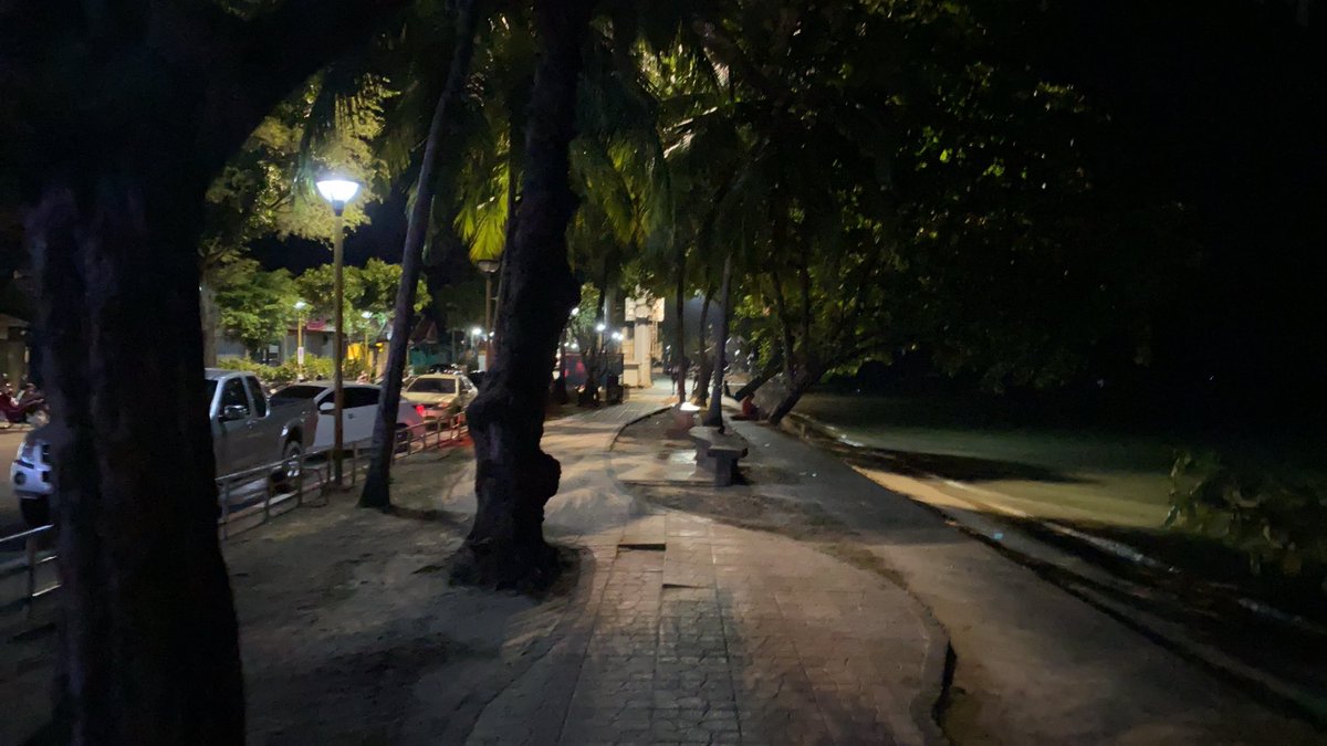 Alyan926's tweet photo. Sometimes it is better to be alone. Nobody can hurt you. https://t.co/h91lRurysC