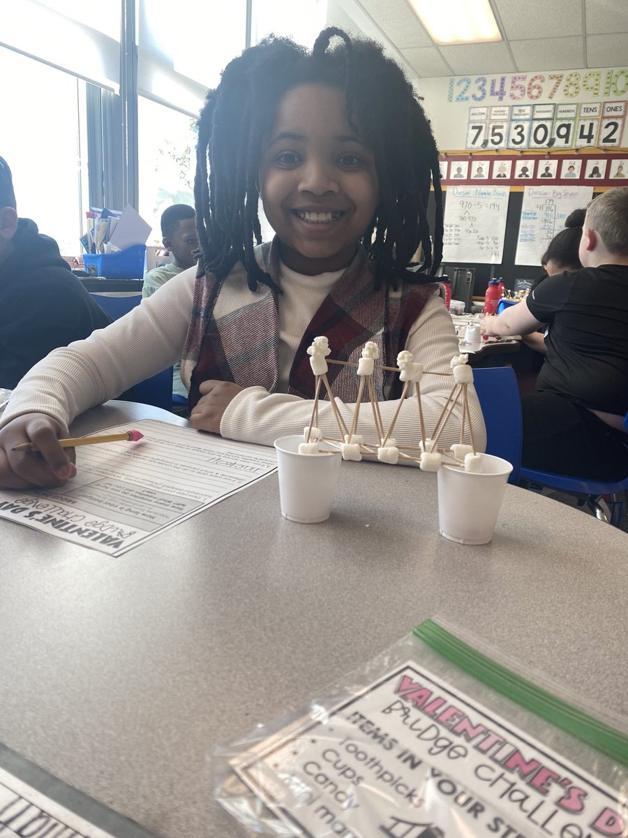 amspence24's tweet photo. Valentine STEAM bridges in 4th grade!❤️💙 #BPositivePatriots #BPatriotProud https://t.co/u8I36ihQCT