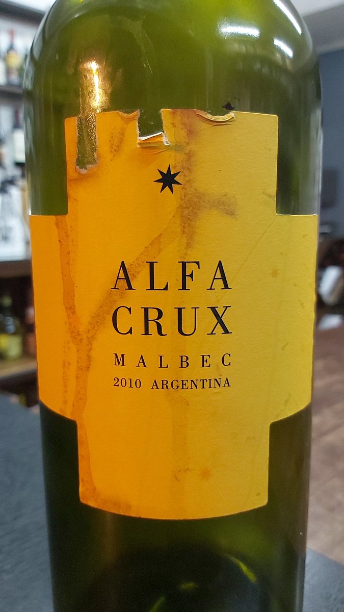 VinotecaMRWines's tweet photo. Ayer abrimos esta bomba que me había regalado @PricoJavier y estaba en un gran momento con cuerda para varios años mas!! https://t.co/y1qYV4Xm4i