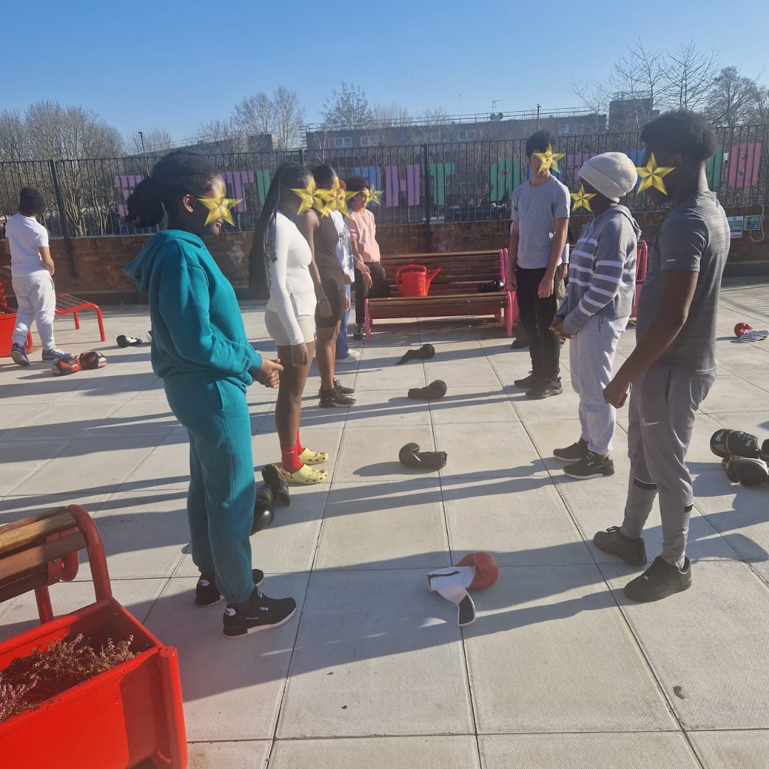 ParentPowerEdUK's tweet photo. Our kids are boxing and journaling their way through half-term 💛 #Boxing #halfterm #wellbeing #youth #sports #mentalhealth #childrensmentalhealth #childrensphysicalhealth #learningnewthings #newskills https://t.co/ubsaoMe5ku