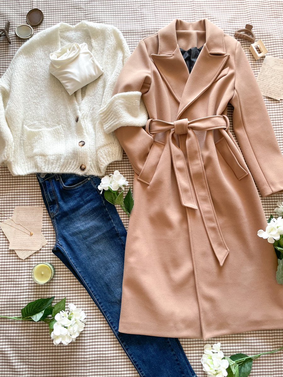 Sunny winter day outfits ☀️

#winteroutfit #winteroutfits #longcoat #cutecardigan #mohaircardigan #casuallook #frenchstyle #outfitinspiration #cuteandcomfy #cuteandcurvy #vialedelleviole #supportsmallbusiness #cuteoutfitideas #italianfashion #camelcoat #beltedcoat #luxurycoat