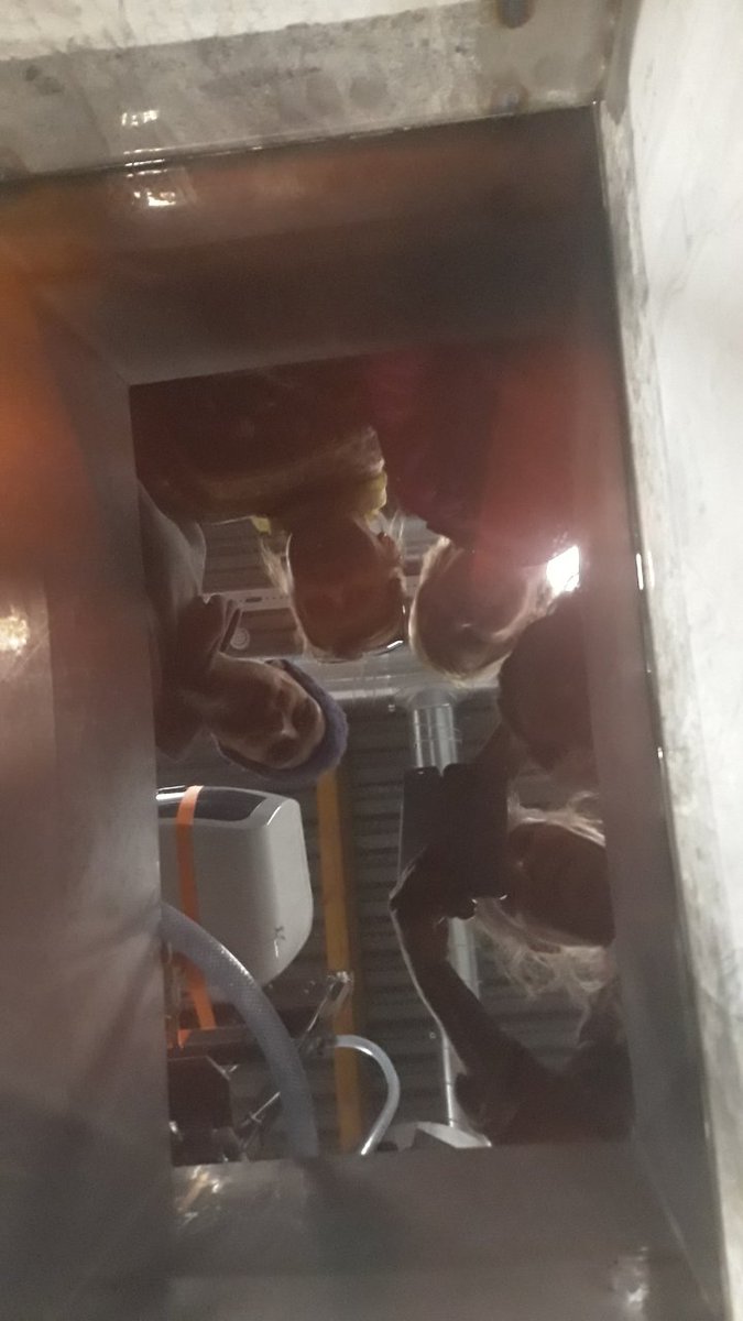 MarjoKeskitalo's tweet photo. Maatilat tuottavat sivutuotteita ja -jakeita, joita voisi jalostaa nykyistä enemmän. #BIO_OSAKE'ssa hankittu jatkojalostukseen mahdollisia laitteita: kuumavesiuuttolaitetta demottiin @LukeFinland #biopajassa'ssa, keväällä jatketaan!  @HAMK https://t.co/PaCtVNKZ2n