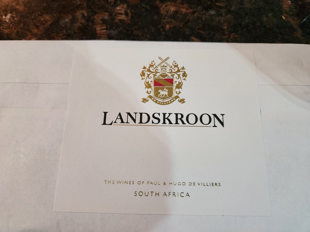 capewinereview's tweet photo. Landskroon 

The winery name to look for when in Paarl 

#MiguelChan #Sommelier #Africa #Paarl #Landskroon #sandeck #cabernetsauvignon #gauteng #Johannesburg #farmall #winebar #mc #Sandton #African #SouthAfrican #pauldevilliers #SouthAfrica #Wine #sandtonsun #hotel #winelist #bar https://t.co/sjBDBkUEfB