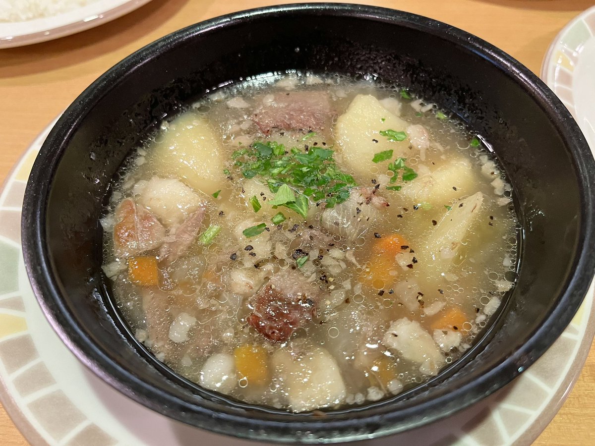 「寒い!「ラム肉とジャガイモのポトフにシーフードのグラタン!身体が温まるぜ!小松ぅ」|香川久 Hisashi Kagawaのイラスト