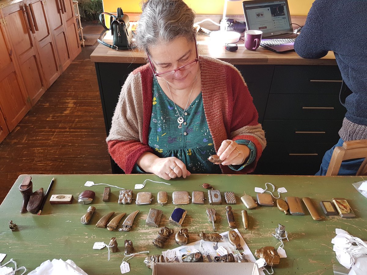 pipearchive's tweet image. Vesta cases R Us! Today we are cataloguing the next class of object from a recent donation.