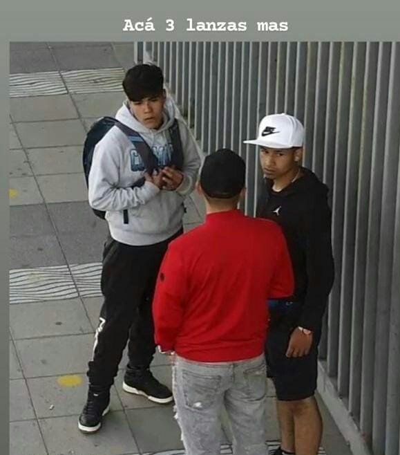 AlbertJulian13's tweet photo. 🚨si andan por viña del mar mucho cuidado con los lanzas venezolanos que andan cerca al MALL ARAUCO atacan en turbas más aún si son mujeres y personas de la tercera edad RT.. QUE SE VIRALISE  SUS CARAS SON MUY PELIGROSOS @MacaRipa @vinadelmar @min_interior https://t.co/3jkmMJzlu5
