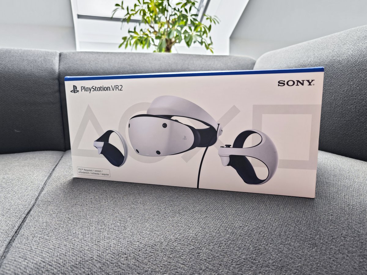 rfinden's tweet photo. Die #PlayStationVR2 ist in der @Heute_at-Redaktion eingetroffen! In Kürze Unboxing und ausführlicher #PSVR2-Test. Herzlichen Dank an @PlayStationDE für die Test-Möglichkeit!

#PSVR2 #PlayStation5 #PS5 #VirtualReality https://t.co/m2qHRQKErf
