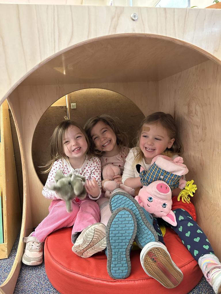 FJECC_TI_Boston's tweet photo. “To every child—I dream of a world where you can laugh, dance, sing, learn, live in peace and be happy.” – Malala Yousafzai
@Malala #FJECC #WednesdayWisdom #friends #happy #peace #classroom #school #preschool #PreK #Kindergarten #Toddler #education #Wednesday #happiness #ECE https://t.co/kcuJpix1jA