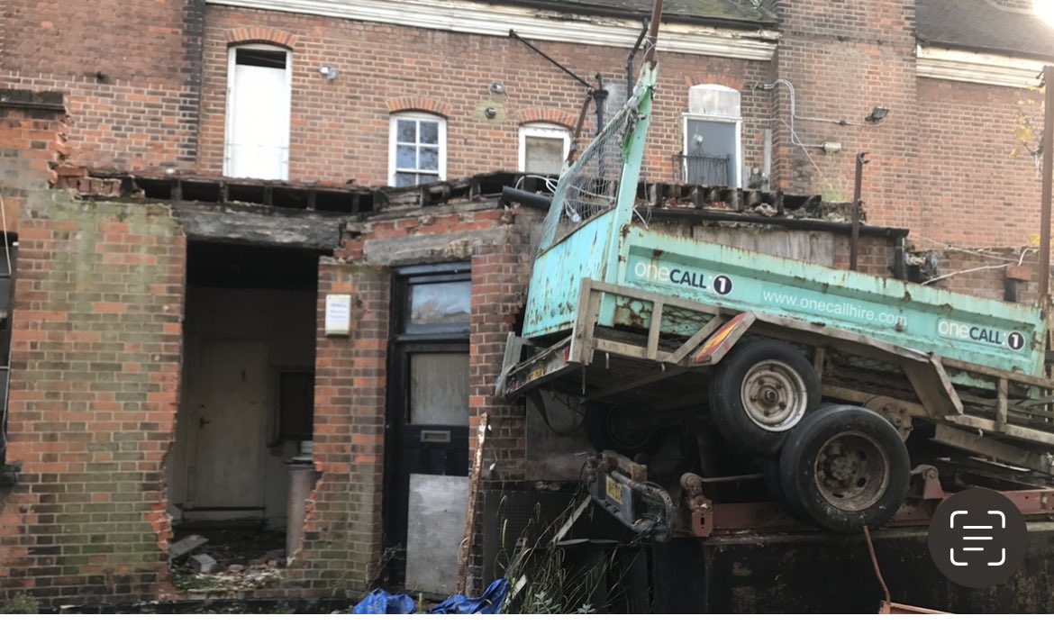 BaringTrust's tweet image. Huge thank you to Dr.Mark Girouard founder of @thevicsoc &amp;amp; @SpitalfieldsT his earlier support, action &amp;amp; legacy has meant the ‘tax relief’ developer @downingllp are now being forced to repair their intentional criminal damage to the Baring Hall hotel. Or face criminal prosecution.