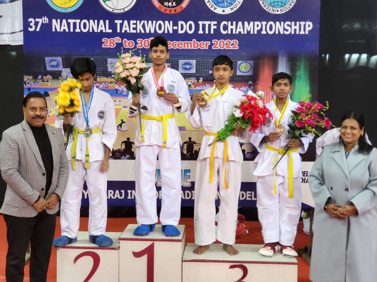 peepaltree_'s tweet photo. Ask my children, from less privileged homes, who is your inspiration? The answer is always a chorus! ‘SHAH RUKH KHAN’! Therefore we created little SRK’s who made us proud by bringing home Gold, Silver and Bronze in both State and National Championship in Taekwondo!! Thnk you SRK! https://t.co/BFnrg6bDZN