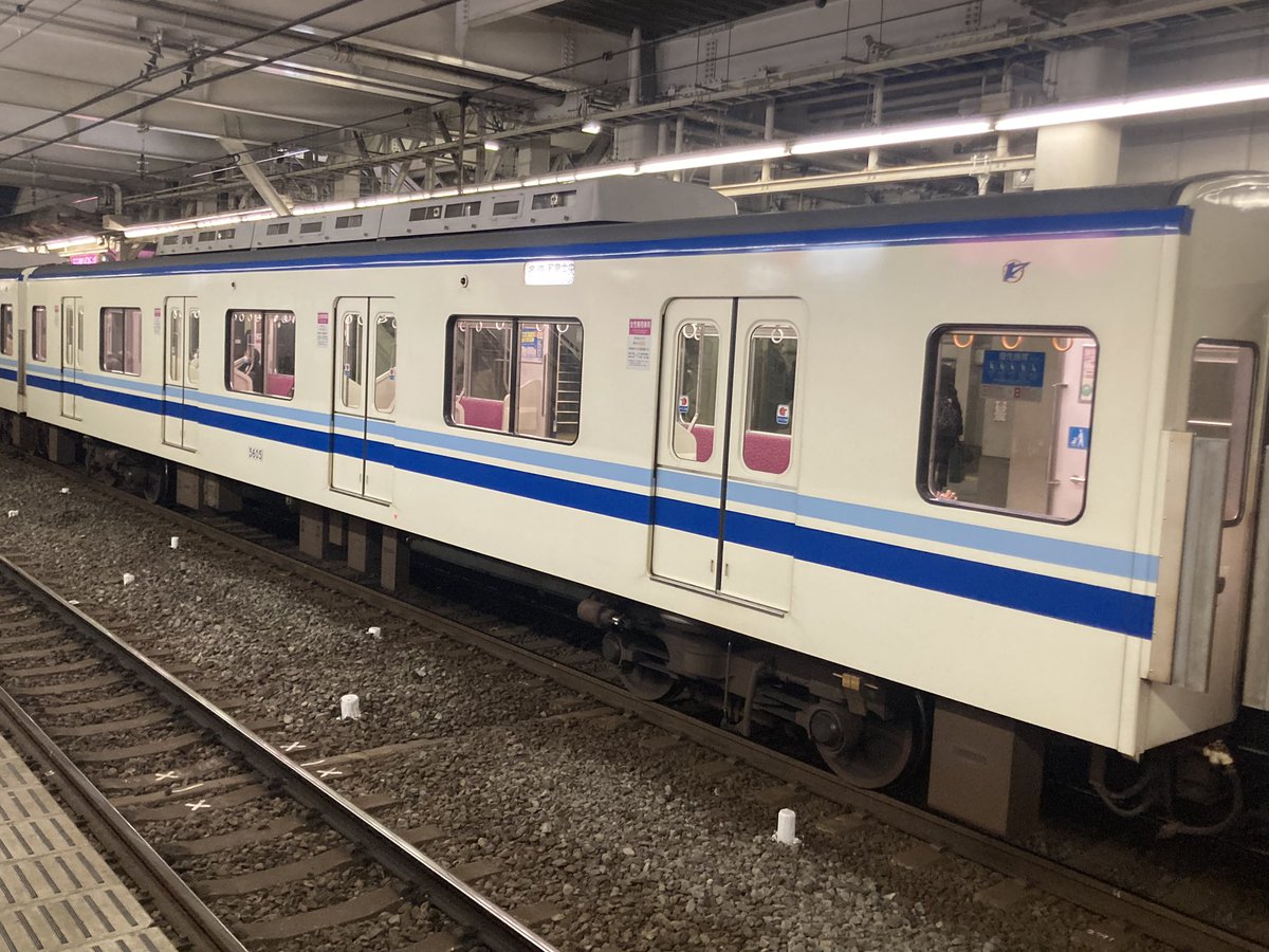 JNR1032's tweet photo. 5505F形式写真①(難波方4両)
1枚目から5505/5005/5105/5605
#泉北高速鉄道 #5000系 #5505F https://t.co/VAcUDg2aPH