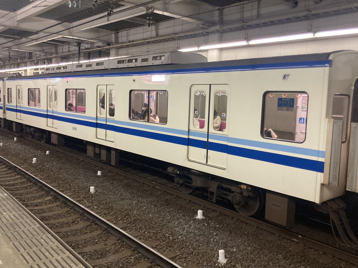 JNR1032's tweet photo. 5505F形式写真②(和泉中央方4両)
1枚目から5606/5106/5006/5506
#泉北高速鉄道 #5000系 #5505F https://t.co/Qk6KXzWyKR