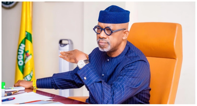 channelstv's tweet photo. We’ll Shut Down Any Bank That Refuses To Accept Old Notes – Dapo Abiodun
https://t.co/FDMTGwy3kb https://t.co/LrQxvBLzrC