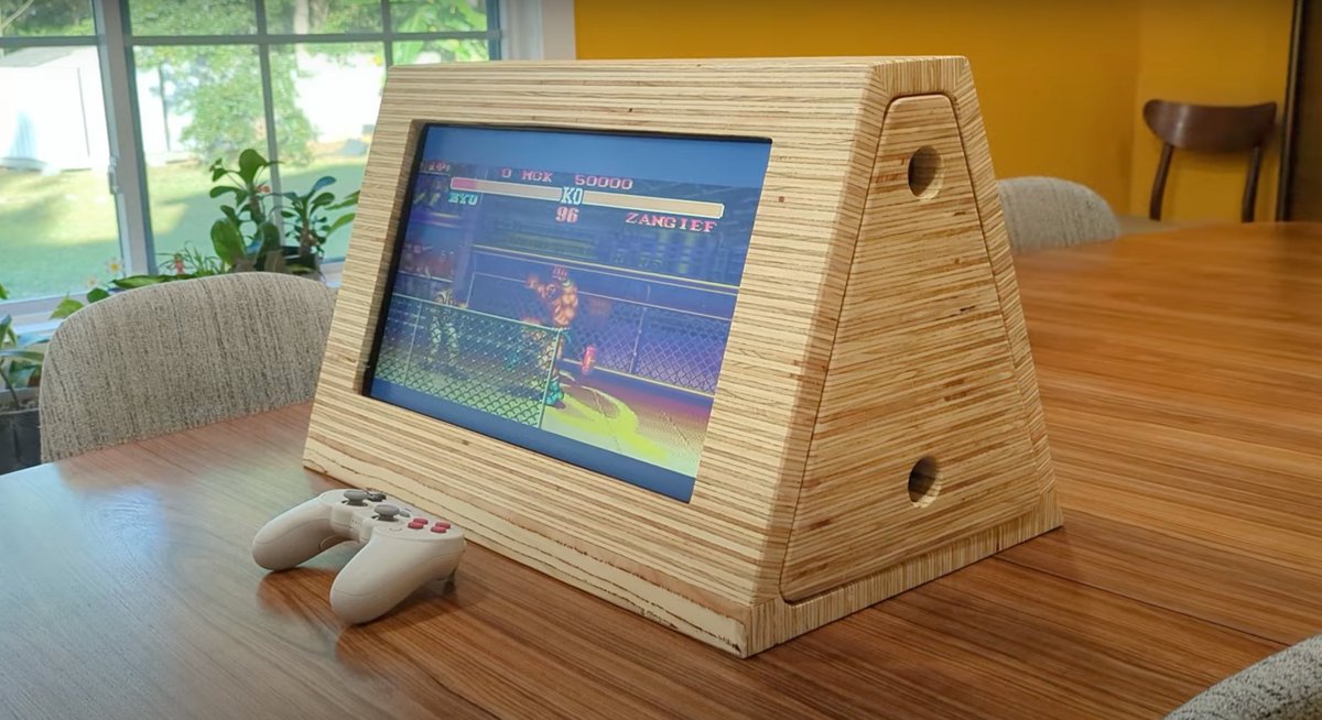 Raspberry_Pi's tweet image. This isn’t just any games console; it’s a dual-screen tabletop arcade that allows you to stare down your opponent as your on-screen alter ego Hadoukens them right in the face.

raspberrypi.com/news/stare-dow…