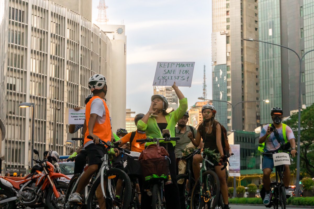 Solidarity walk and community bike ride around Ayala Triangle

#CommutersNaman
#ProtectedBikeLanesNow
#MakeItSaferMakati