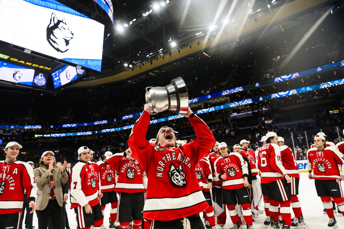 Northeastern's tweet image. It's a great 🌟 day to be a Husky.