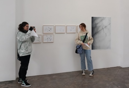 Continuant amb el projecte d’art contemporani de Dibuix Artístic hem encarregat a l’alumnat del batxillerat d’arts visitar en grups algunes de les  galeries d'art contemporani de Barcelona