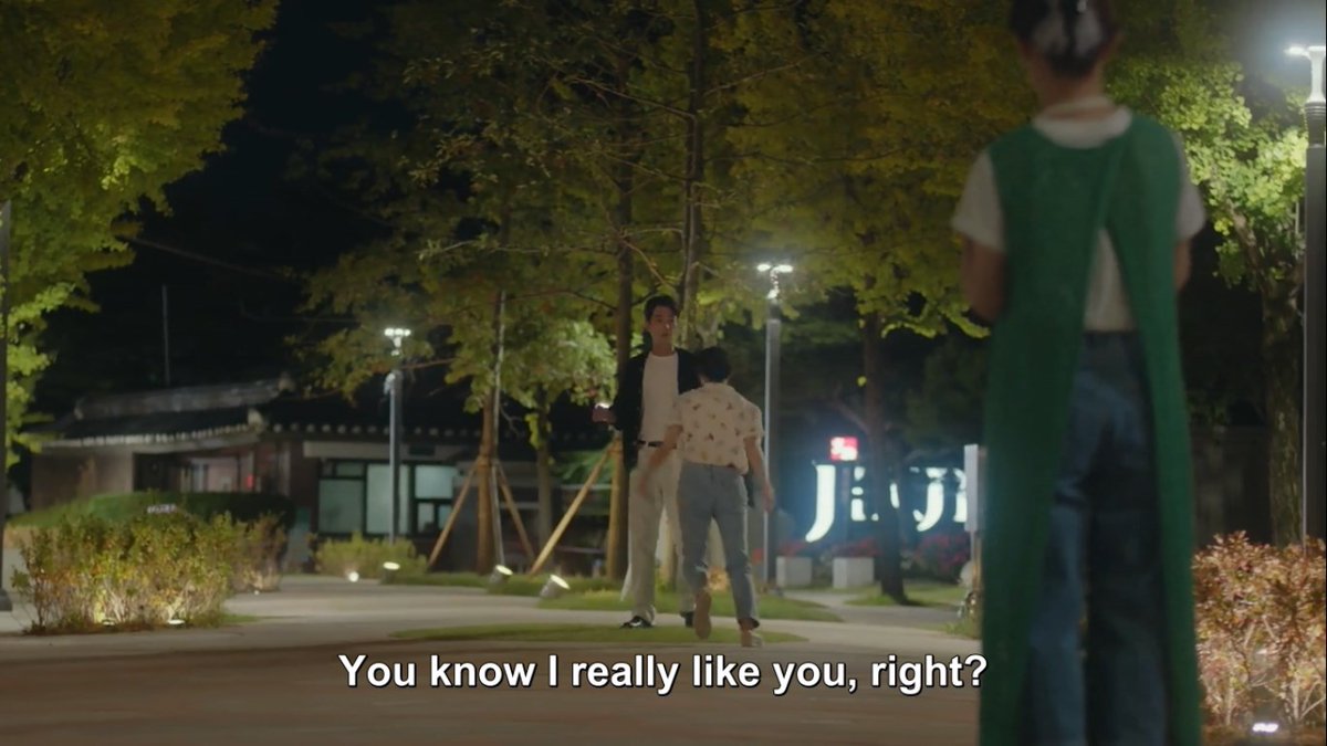 goblinsbrjde's tweet photo. gente, o que aconteceu aqui? kkkkk ele é muito magro ou ela é muito forte, olha a altura que ela segurou ele kkkkkkkkkkkkkkk #CrashCourseInRomanceEp3 https://t.co/Sw4OFRXK69