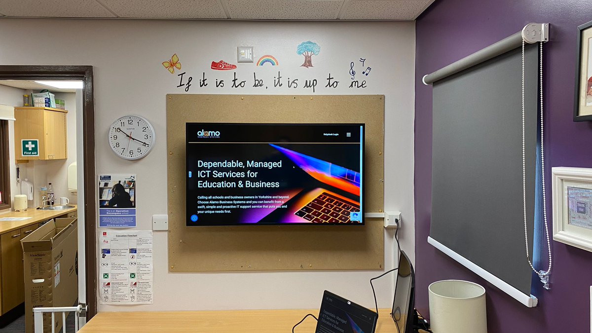 AlamoBusiness's tweet photo. Half way through the week and we have been installing some 43" @ViewSonicUK screens - perfect for meetings and display! 💻 @GroveLeaHT @SouthHiendleyHT #halfterm #ictsupport https://t.co/irQboYRJnt