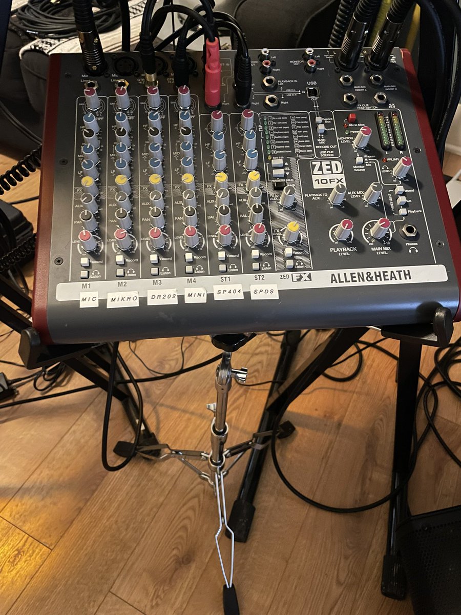 daecos's tweet photo. You didn’t ask, but I’d like to share that I keep our stage mixer in a snare stand, under my keyboard stands when playing live shows. https://t.co/34LAlphEBb