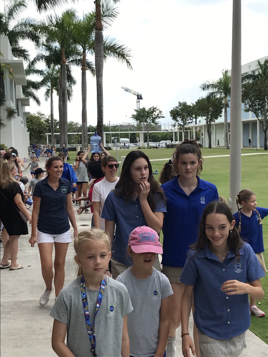 MsSzeryk's tweet image. G2 and G7 Ss culminate collaboration by walking for water this morning ⁦⁦@cayintschool⁩ to raise awareness about the global water crisis 💦 after being inspired by ⁦@LindaSuePark⁩’s A Long Walk to Water and Nya’s Long Walk #cisinspires #cisreads