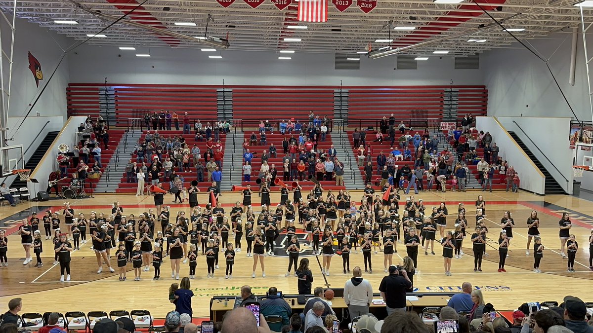 SportsTaylor's tweet photo. Very awesome to have our Jr Cheerleaders out to perform. The future in cheer is looking very bright. #TCPride #TCCheer #TheFuture https://t.co/fDmRGwSxuG