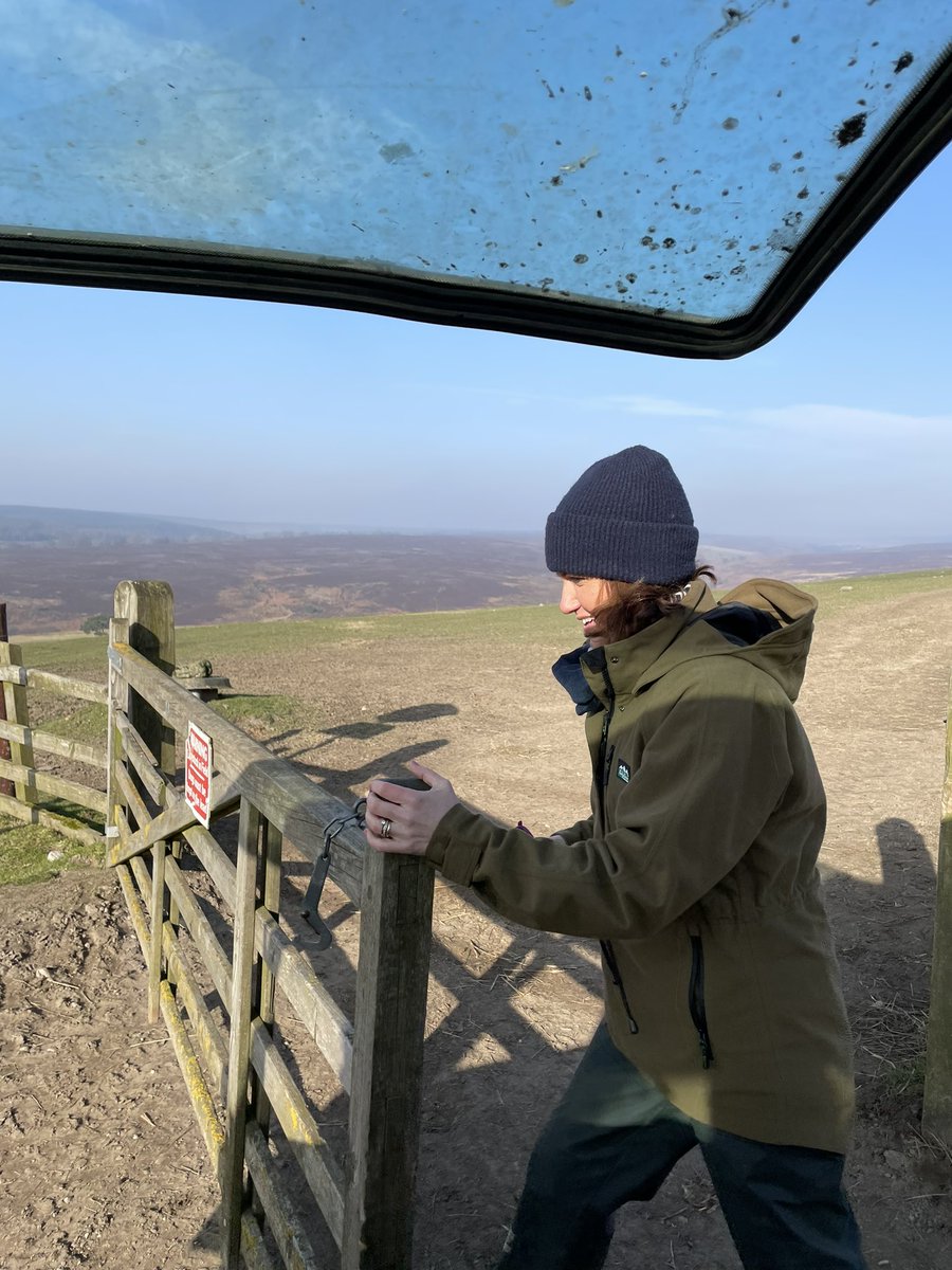 A rare but refreshing day out on farm for me today with <a href="/Tim_J_Rycroft/">Tim Rycroft</a> <a href="/WillJAgri/">Will Jackson</a> <a href="/SamCharlton18/">Sam Charlton</a> <a href="/TheAHDB/">AHDB</a> chatting to the brilliant <a href="/barrywheldon/">Barry Wheldon</a> about his farm.