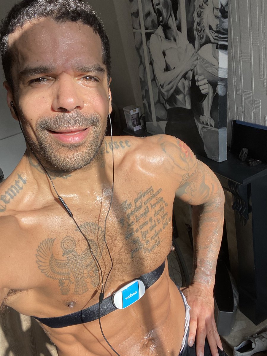DeanHowellTRHC's tweet photo. Who else is getting their morning cardio in? Watt bike intervals 4x 4mins at 365 watts.

#cardio #fitness #wattbike #morningcardio #health #fitness #wellness #mentalhealth #hr #training #hrstimulus #fasted https://t.co/yStcPHt4hc