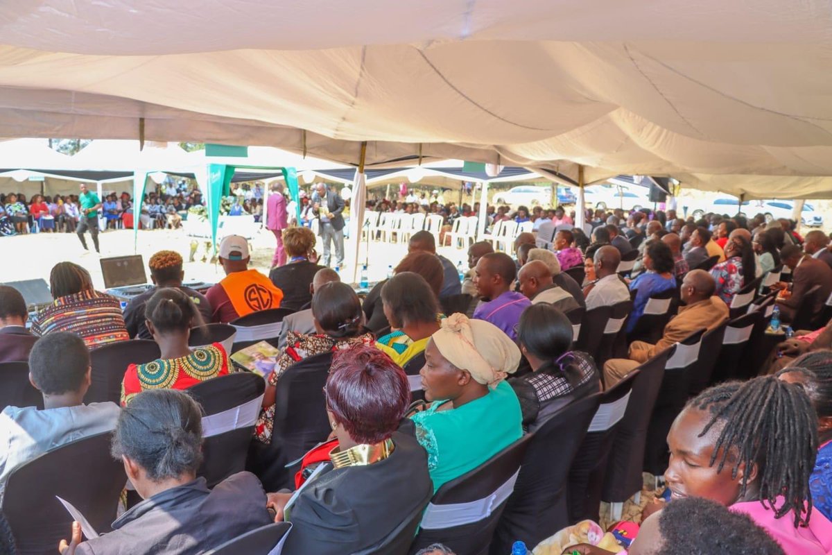 Hon_IreneNjoki's tweet photo. I attended the burial ceremony of Nancy Wanjiru at Kamiruri sub-location in Bahati Constituency. The late Wanjiru was diagnosed with breast cancer in 2020 and she fought a hard battle to contain the disease until her demise last week on Wednesday. https://t.co/O6uhZzr7UU