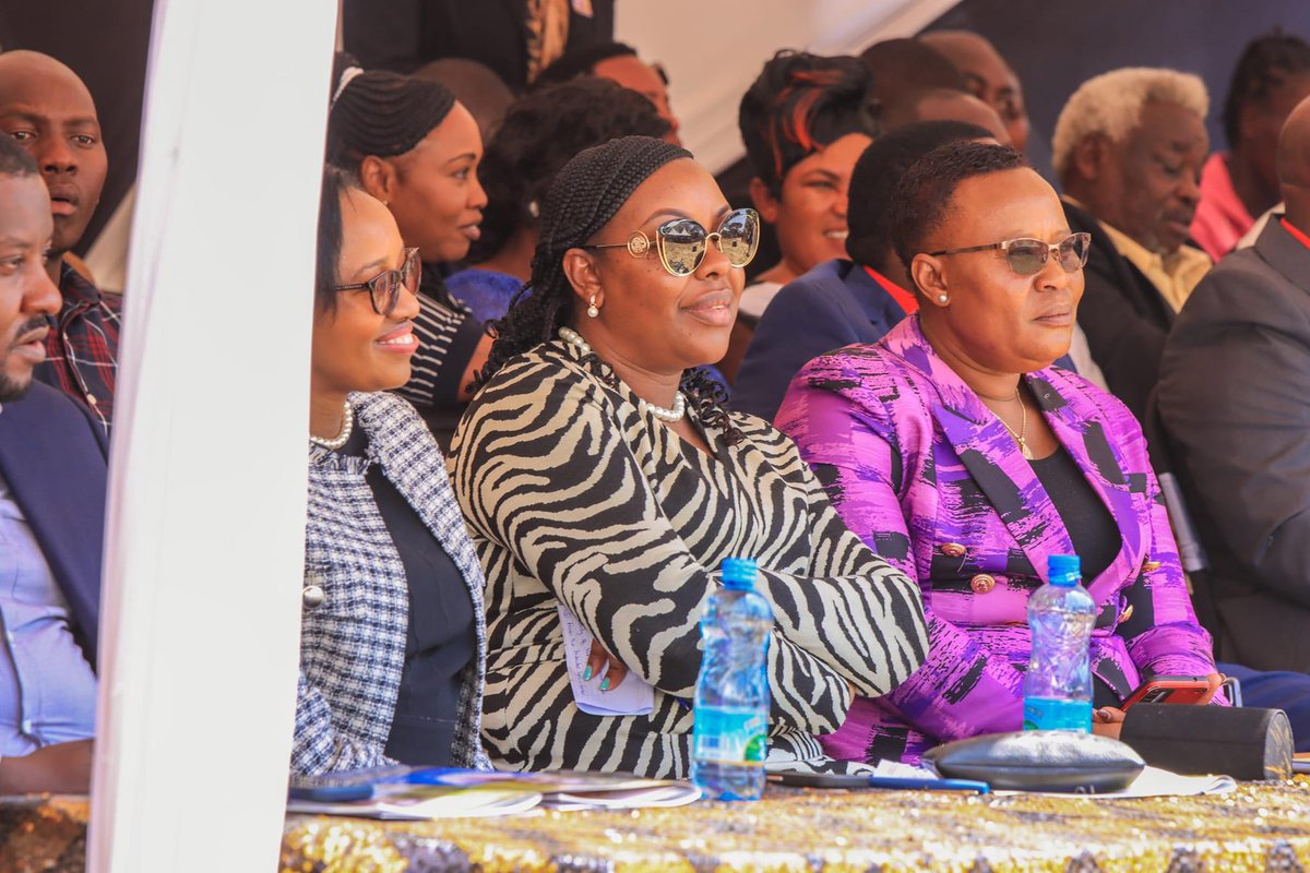 Hon_IreneNjoki's tweet photo. I attended the burial ceremony of Nancy Wanjiru at Kamiruri sub-location in Bahati Constituency. The late Wanjiru was diagnosed with breast cancer in 2020 and she fought a hard battle to contain the disease until her demise last week on Wednesday. https://t.co/O6uhZzr7UU