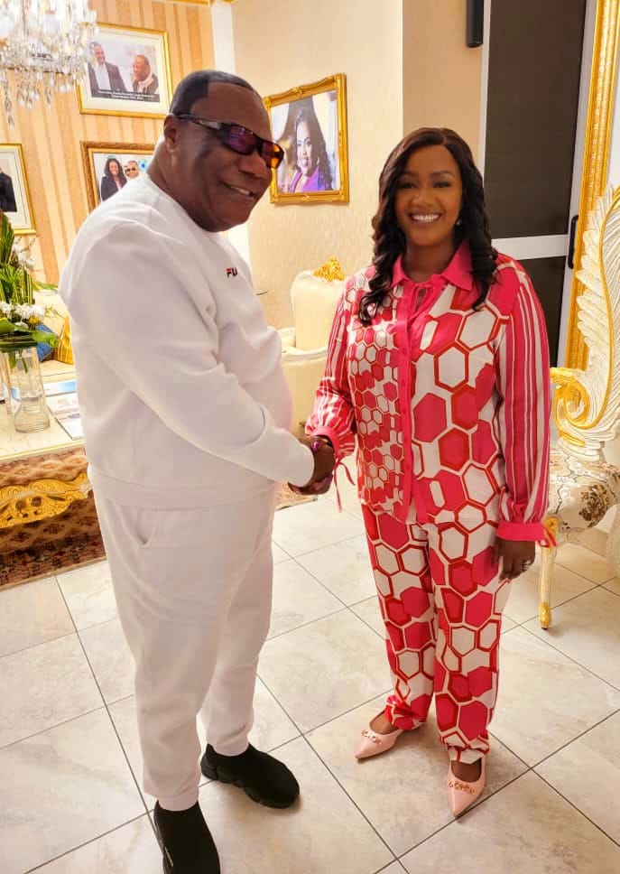 Cate_Waruguru's tweet image. With His Eminence  @ArchbishopNick of Action Chapel Ghana.A Life transforming Encounter with the  Father of Strategic prayer in Africa .

#YearofOverflow
#DaughterOfZion