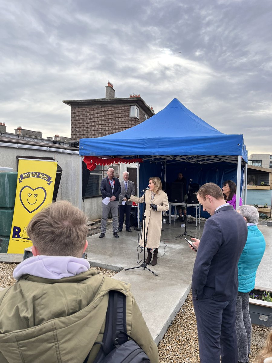 josephamadigan's tweet photo. It was great to officially launch the sensory garden at Ringsend Irishtown Community Centre today. What a wonderful addition to the Community here for all to come and enjoy! 🪴⛲️ https://t.co/6aasotThPb