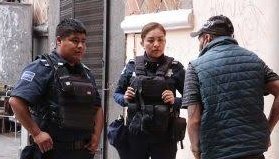 Hechizero_38's tweet photo. ⭐ IMPORTANTE ⭐
Si algún policía te detiene para hacerte una "Revisión de Rutina" marca inmediatamente al 2223351619 y verás que rápido se es van las ganas de violar tus derechos...😉 https://t.co/JVsXooYlW8