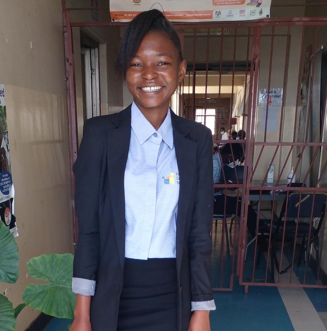 table_girls's tweet photo. This week's #WCW is Thelma Gonga, a young determined woman aged 23 years. She is currently studying towards a social work degree at Women's University of Africa. https://t.co/SIV3uYiFeD