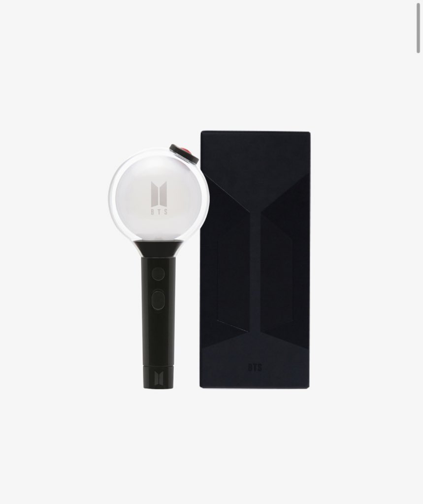 mamasaidd's tweet photo. มีมี่บอมไปคอนเฮียก้ากันรึยางงง🐈

[ เปิดจอง ] มัดจำ 100฿‼️
BTS official Light Stick Special Edition💡

เรือ - 1,390฿
Air - 1,590฿

💜ราคารวมภาษีแล้ว ชำระที่เหลือตอนของถึงไทยค่ะ
: สนใจDMได้เลยค้าบ
#ตลาดรถไฟบังทัน #ตลาดนัดBTS #ตลาดนัดบังทัน #มี่บอม #แท่งไฟbts #SUGA_AgustD_TOUR https://t.co/Qq061uCufh