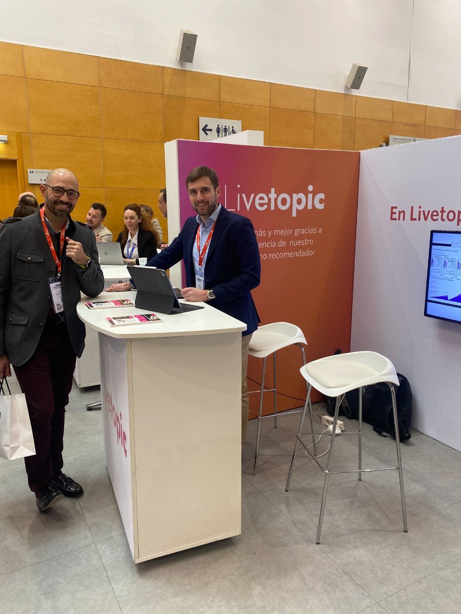 Livetopic tweet media