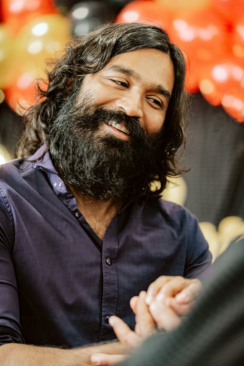 Itz__Daisy's tweet photo. Whyyy Heee Sooo Cuteee 😭❤️

Really Love U @dhanushkraja Thangame! 🥳

#Dhanush #Vaathi #VaathiOn17Feb #CaptainMiller #VaathiPromotions ✨ https://t.co/buUDkxZoSE