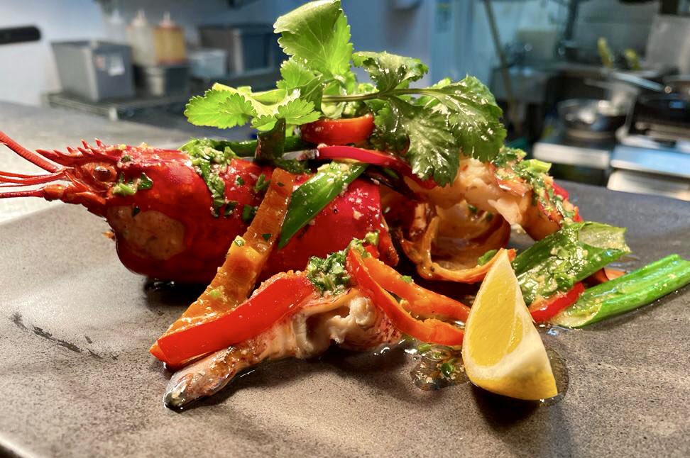 Last night tonight (Wednesday)… Enjoy lobster on our delectable St Valentine’s Day Menu. Book now! parksedgebarandkitchen.com/reservations/
#hernehill #dulwich #brixton #londonrestaurants #southlondon #londonfoodie #londonfoodies #londonlife #London #brockwellpark <a href="/hernehillforum/">Herne Hill Forum</a>
