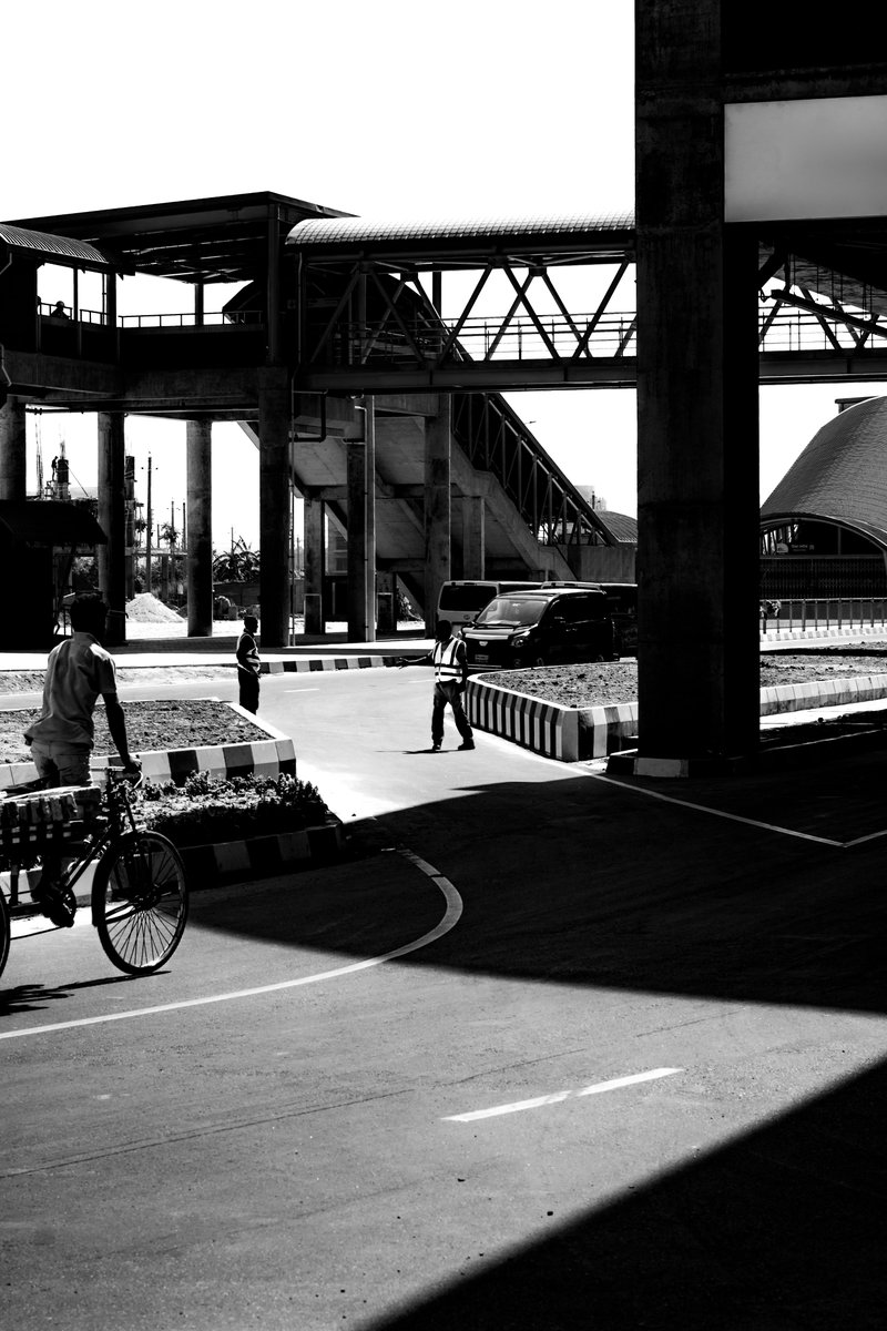 mnayeemj's tweet photo. Random Street photographs https://t.co/NeFxDjXOcu
