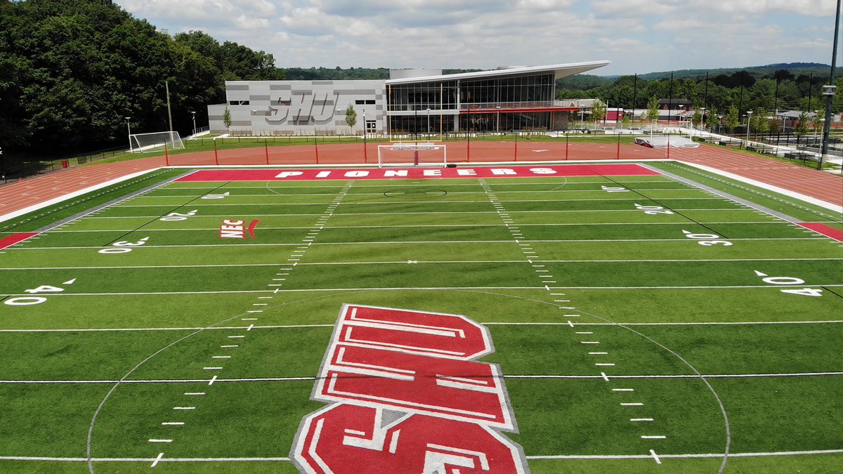 6am Work 

I’ll never understand the movement away from hard work. 

I see on a daily basis 18-22 year olds life’s change when they choose hard work. 

Stepping outside your comfort zone and getting to the edge changes people for the better.