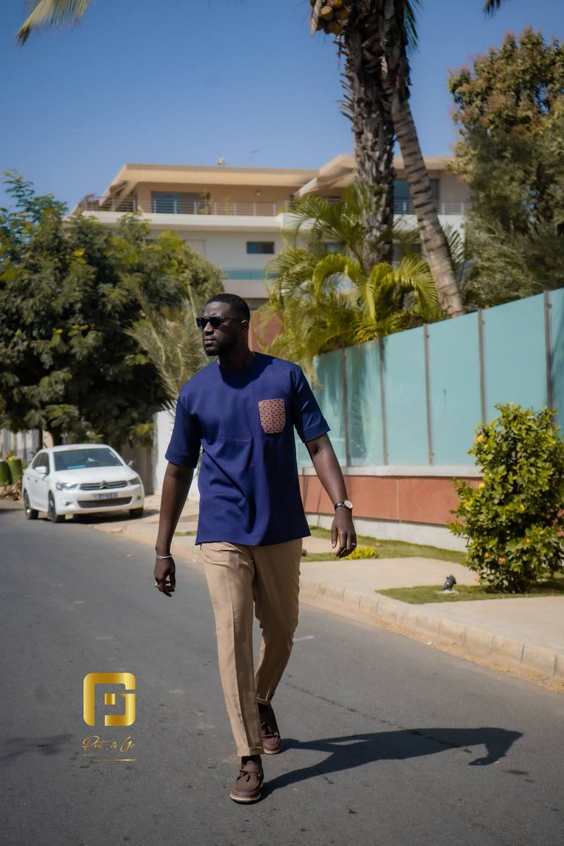 PutandGo's tweet photo. New collection 🔥
Les détails font la particularité de nos modèles, ils sont uniques, intemporels et présentables partout et en toutes circonstances 🤌
Définissez votre image avec @PutandGo !!!

📞 77 660 13 27 / 77 255 77 

#putandgo #dakar #senegal  #costumeafricain https://t.co/NTDNQobqsT